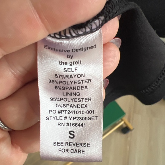 The GREII Business casual set - Picture 3 of 3